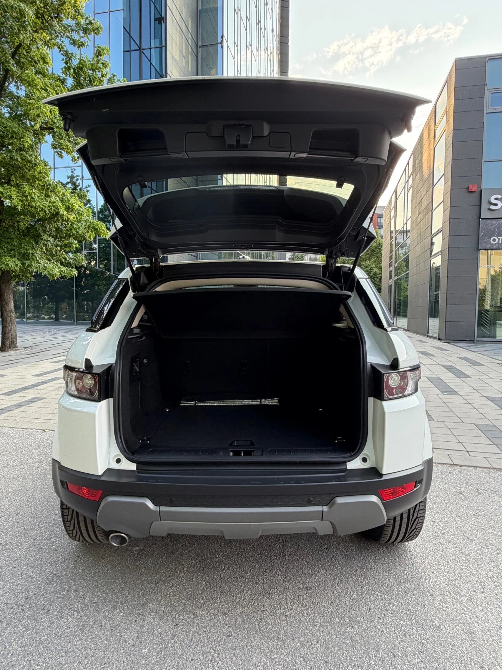 Land Rover Range Rover Evoque, снимка 16 - Автомобили и джипове - 55348324