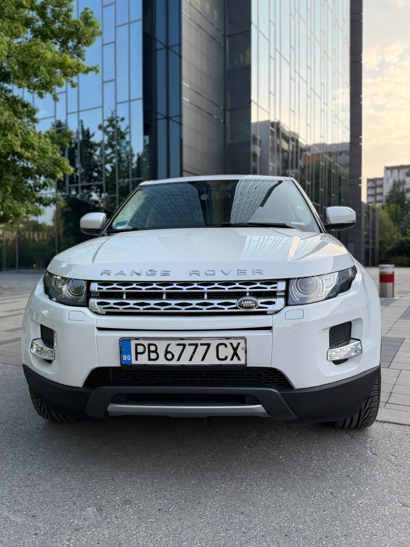 Land Rover Range Rover Evoque, снимка 2 - Автомобили и джипове - 55348324