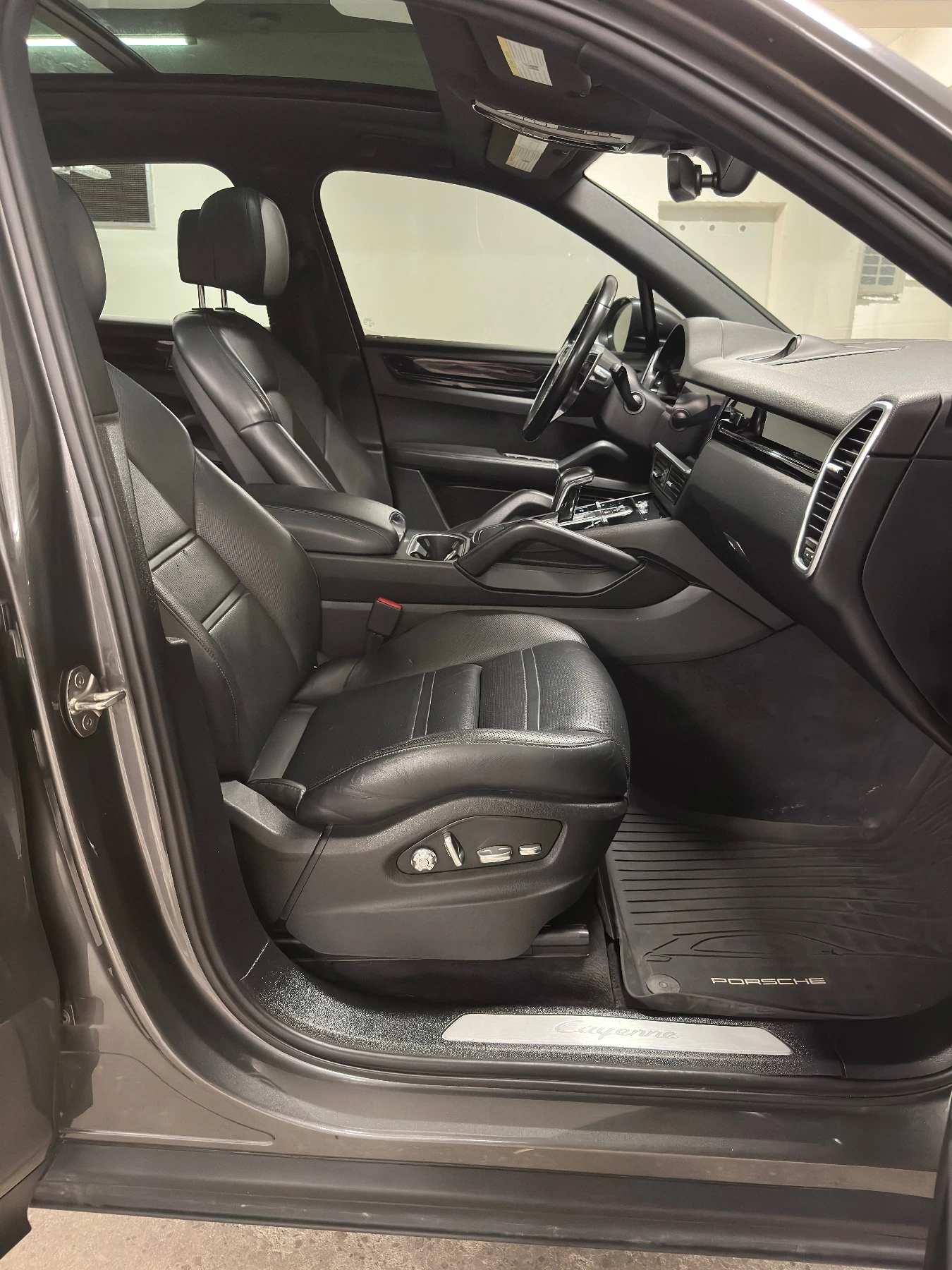 Porsche Cayenne Sport chrono package, снимка 10 - Автомобили и джипове - 56339607