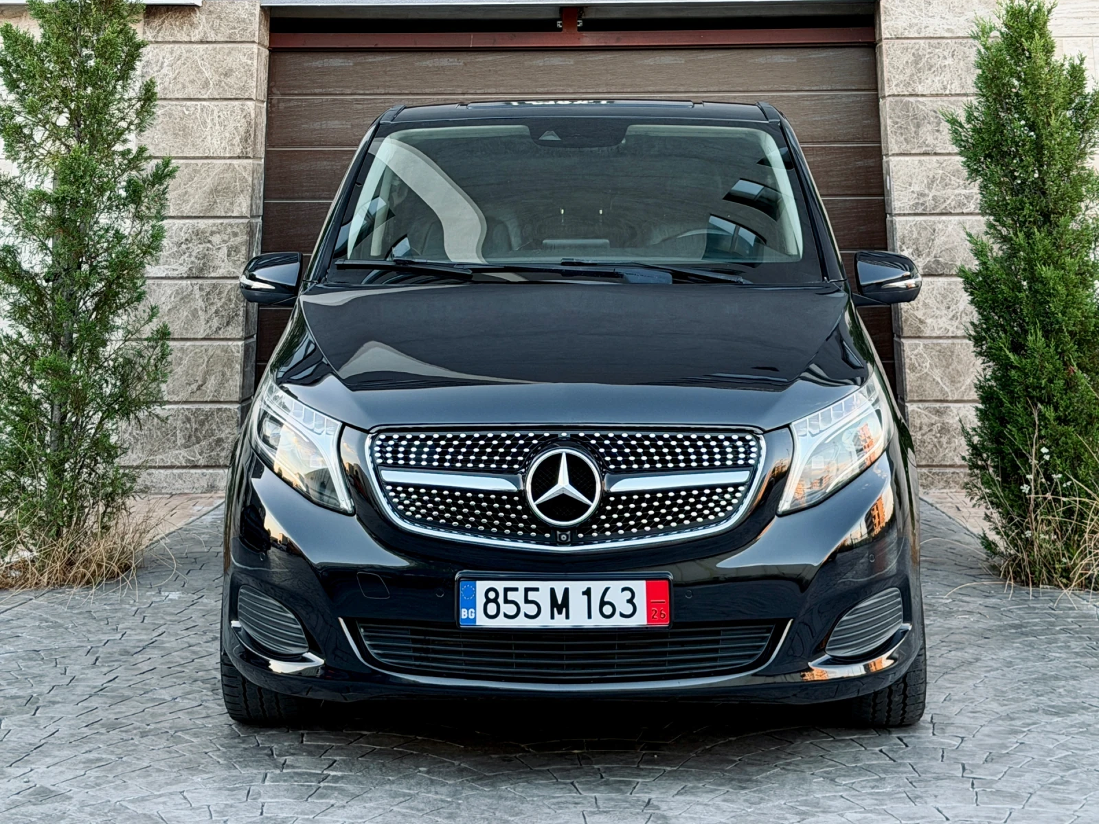 Mercedes-Benz V 250 Extra Long 7+ 1 360 Camera 7G-Tronic ЛИЗИНГ, снимка 2 - Бусове и автобуси - 55408714