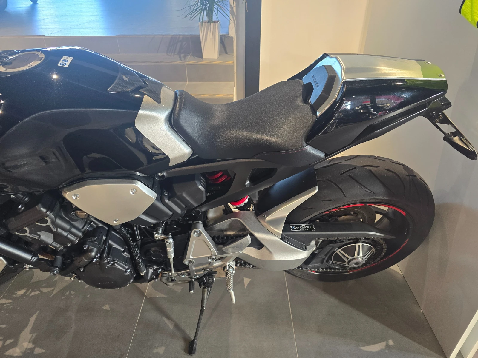 Honda Cb 1000 R ABS TRC, снимка 5 - Мотоциклети и мототехника - 56418468