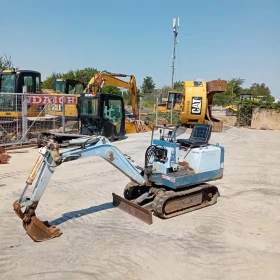      Kubota KH007 *  *  * 