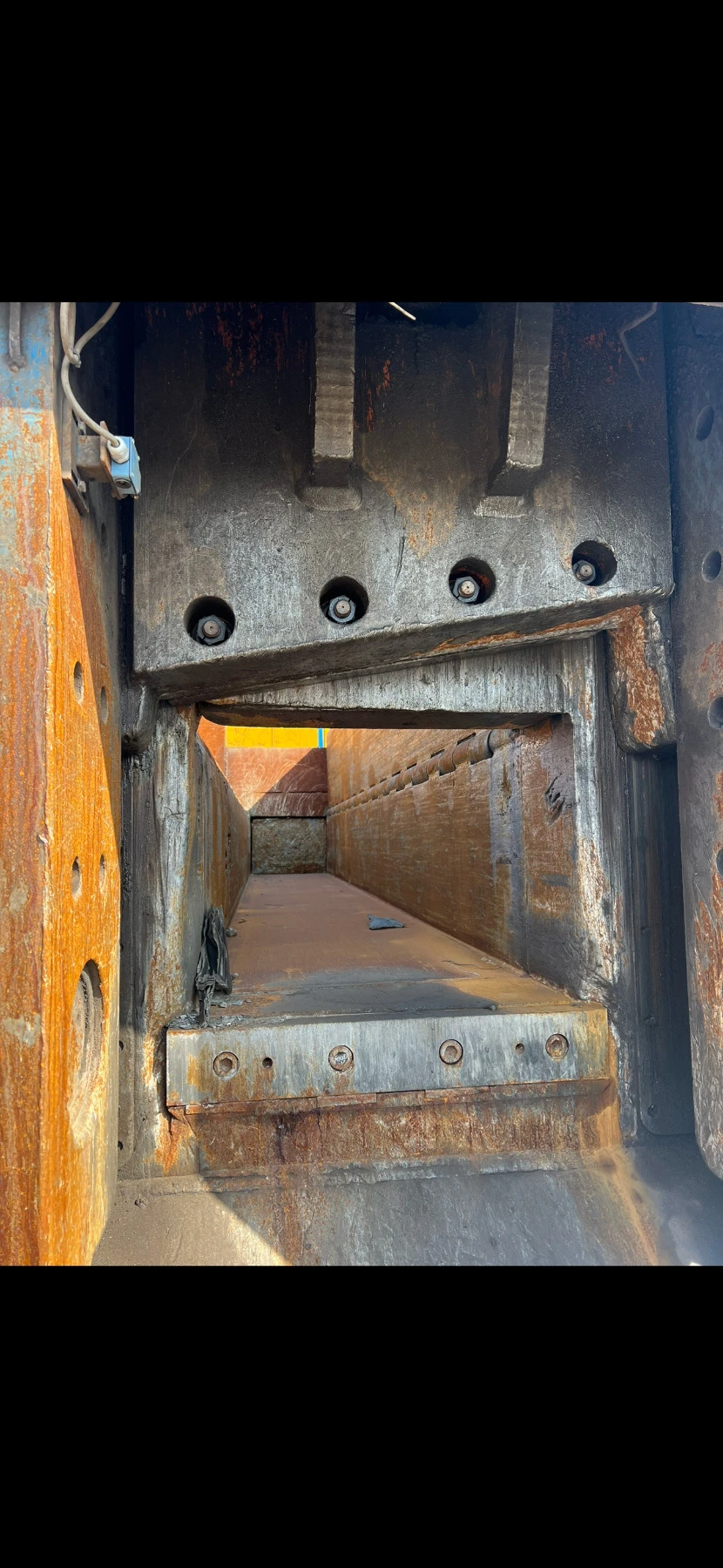    Taurus 600  | Mobile.bg   11