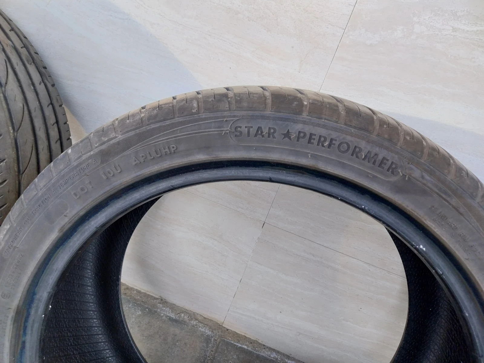 Гуми Летни 245/40R18, снимка 9 - Гуми и джанти - 54231721