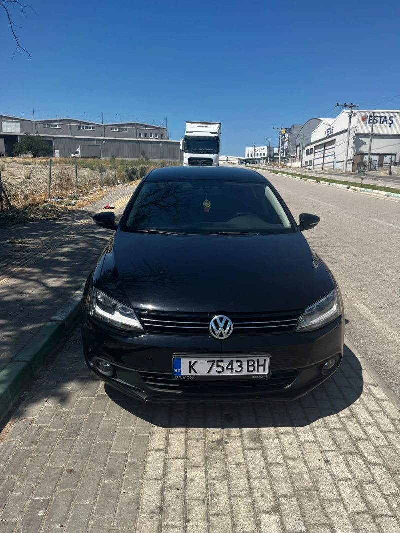 VW Jetta, снимка 2 - Автомобили и джипове - 47796551