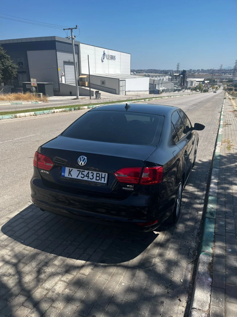 VW Jetta, снимка 4 - Автомобили и джипове - 47796551