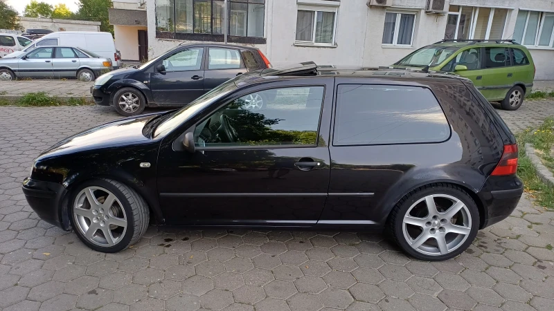 VW Golf Цял за части, снимка 8 - Автомобили и джипове - 52394935