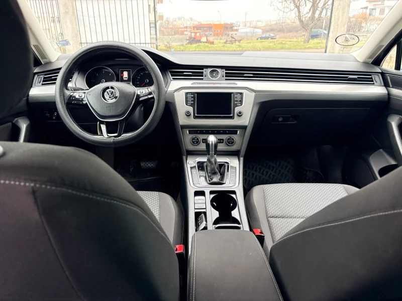 VW Passat Comanreal Avtomat БАРТЕР Keyles Navi Podgrev , снимка 15 - Автомобили и джипове - 52389127