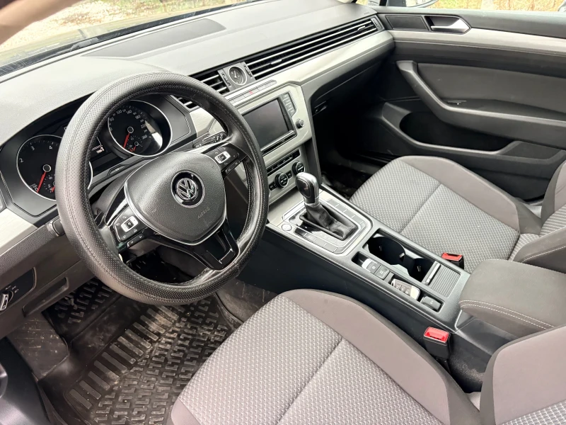VW Passat Comanreal Avtomat БАРТЕР Keyles Navi Podgrev , снимка 13 - Автомобили и джипове - 52389127