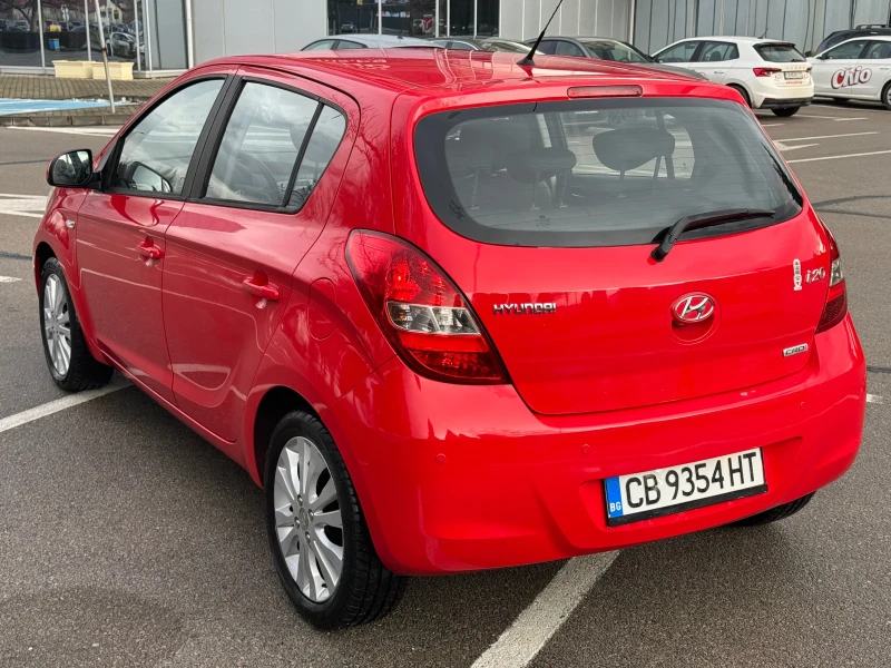 Hyundai I20, снимка 2 - Автомобили и джипове - 53237413