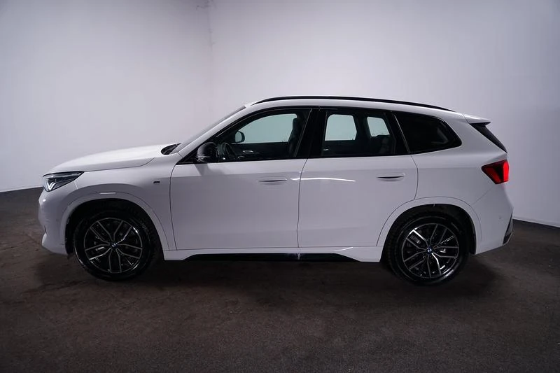 BMW iX1 30 - xDrive - Electric, снимка 4 - Автомобили и джипове - 54268635