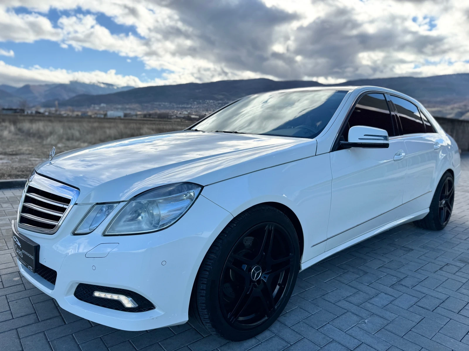 Mercedes-Benz E 350 CDI 231к.с / AVANTGARDE / KOJA / CAMERA / XENON - изображение 3