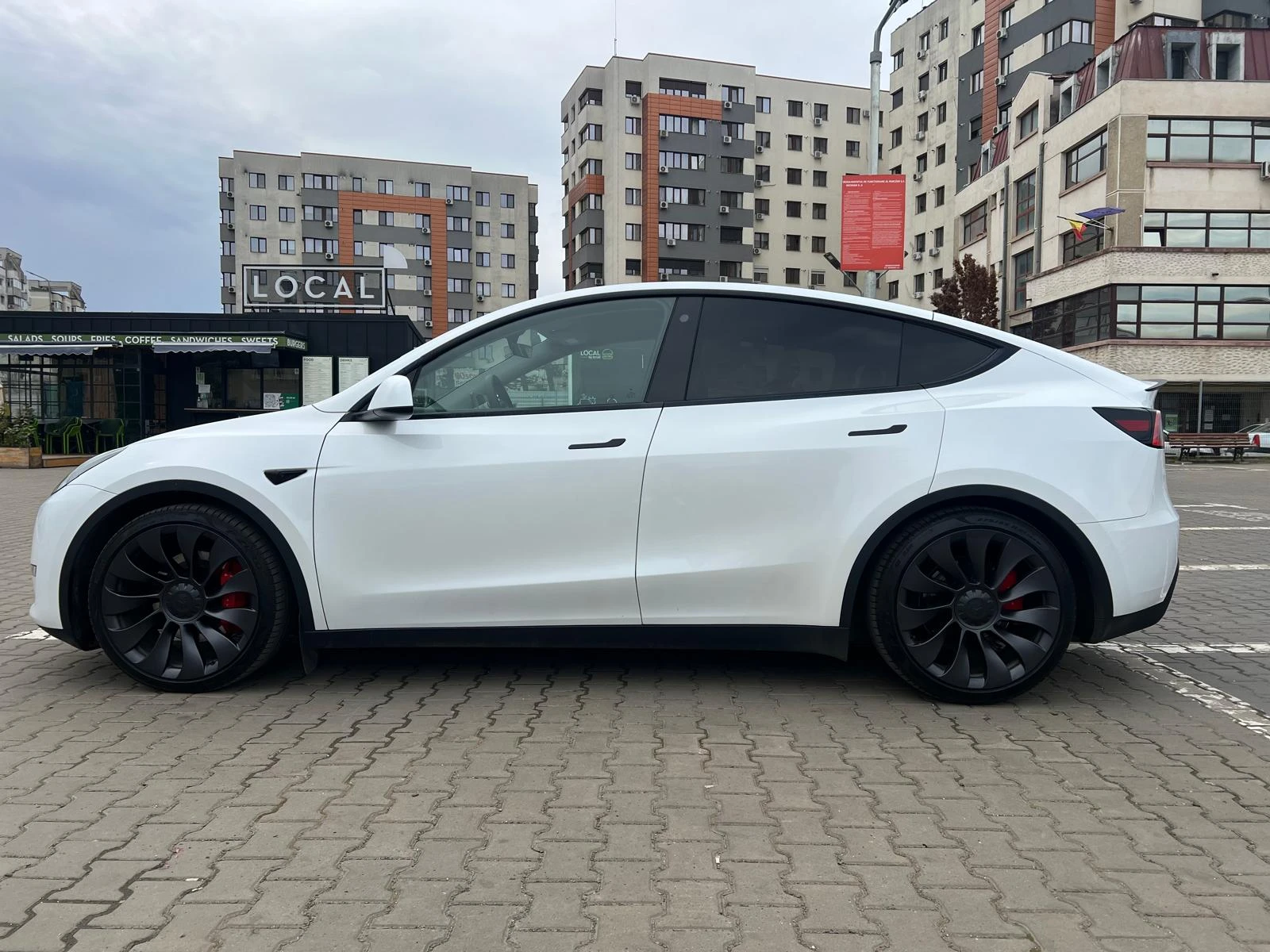 Tesla Model Y  - изображение 5