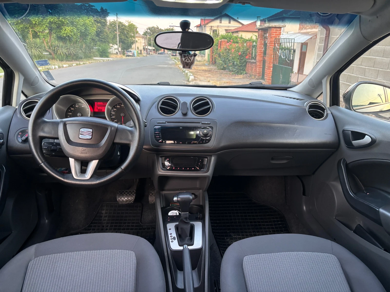 Seat Ibiza  - изображение 8