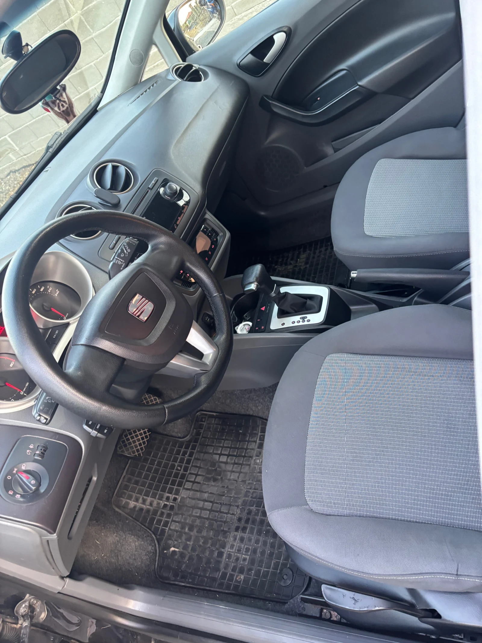 Seat Ibiza  - изображение 7