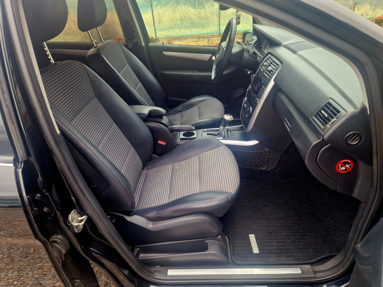 Mercedes-Benz B 180 AUTOMATIC - изображение 10