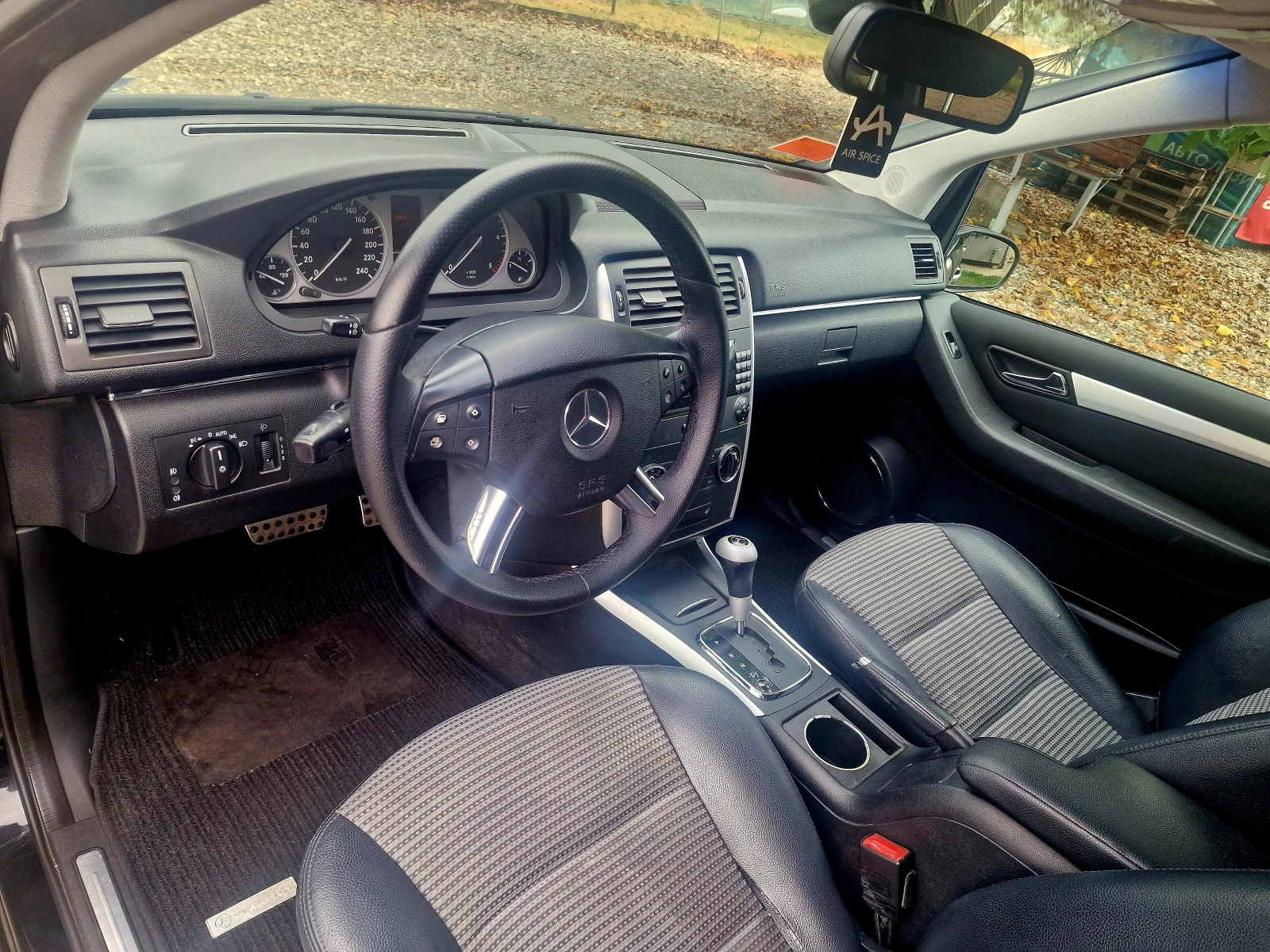 Mercedes-Benz B 180 AUTOMATIC - изображение 9