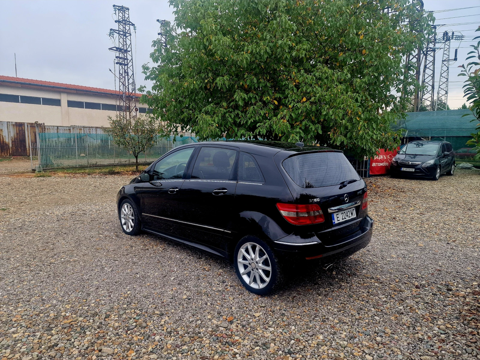 Mercedes-Benz B 180 AUTOMATIC - изображение 6