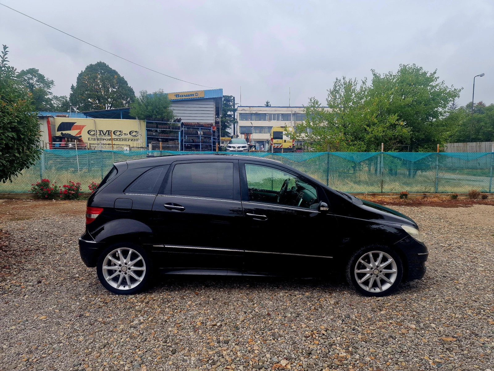 Mercedes-Benz B 180 AUTOMATIC - изображение 4