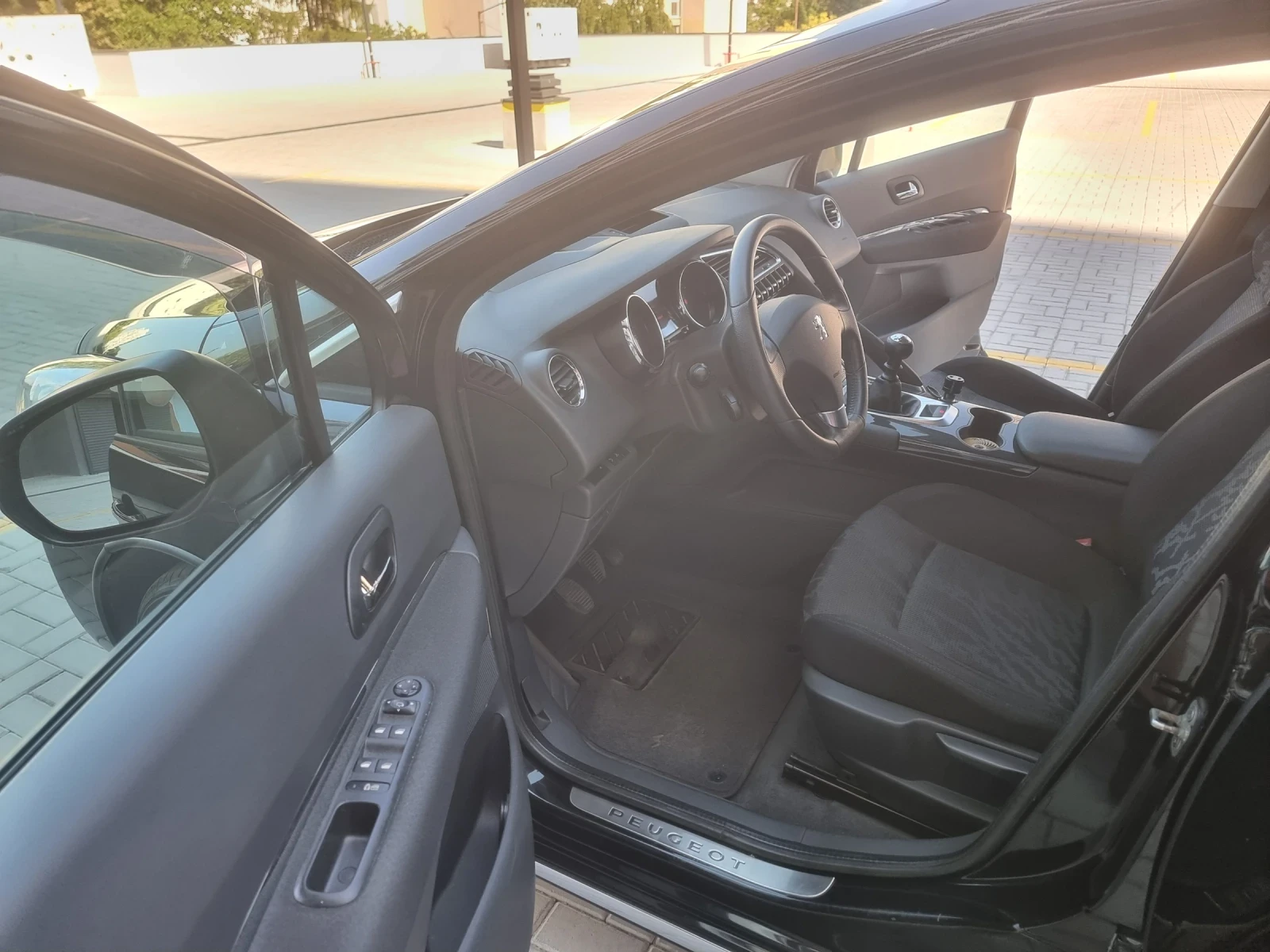 Peugeot 3008 ALLURE - изображение 10