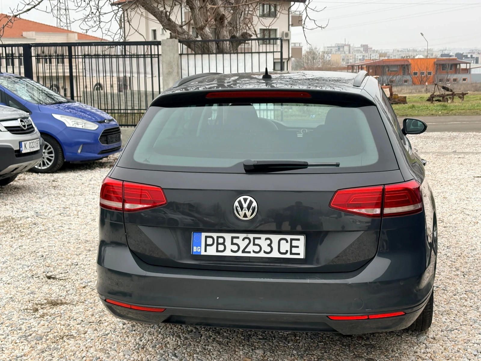 VW Passat Comanreal Avtomat БАРТЕР Keyles Navi Podgrev  - изображение 8