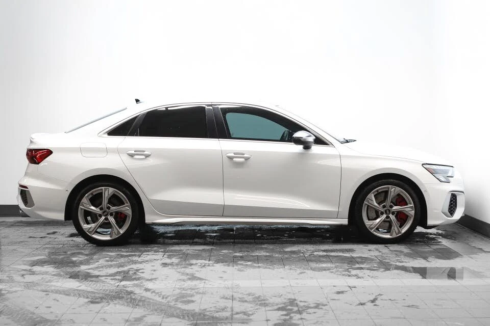 Audi S3 2.0 TFSI quattro * АвтоКредит* (Цена до БГ) , снимка 4 - Автомобили и джипове - 53738773