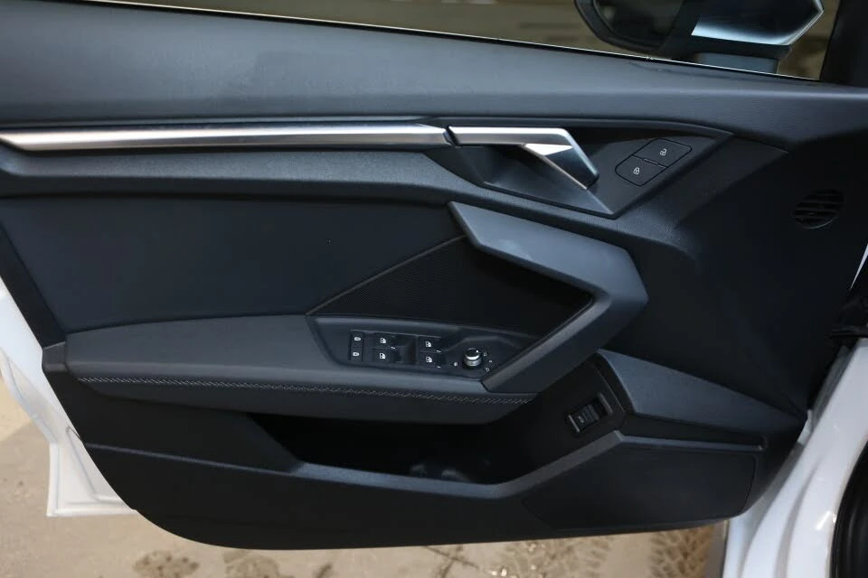 Audi S3 2.0 TFSI quattro * АвтоКредит* (Цена до БГ) , снимка 11 - Автомобили и джипове - 53738773