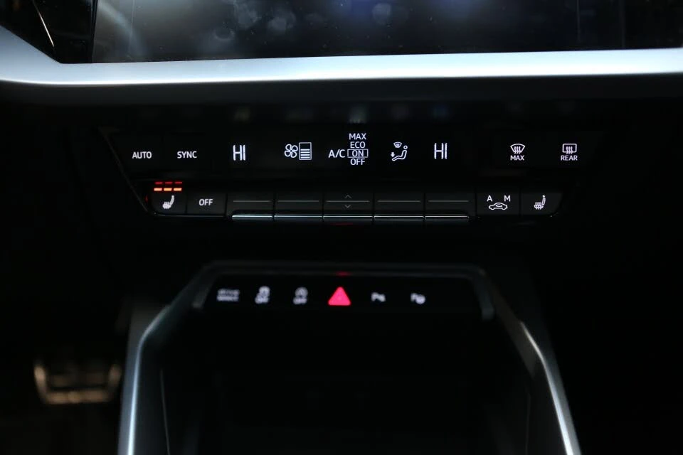 Audi S3 2.0 TFSI quattro * АвтоКредит* (Цена до БГ) , снимка 12 - Автомобили и джипове - 53738773