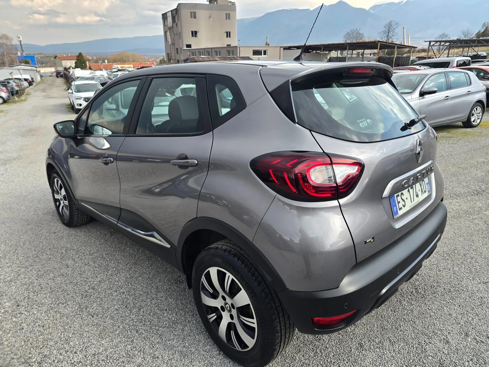 Renault Captur 1.5DCI-90K.C, AVTOMATIK-NAVI EURO6B, снимка 7 - Автомобили и джипове - 53755892