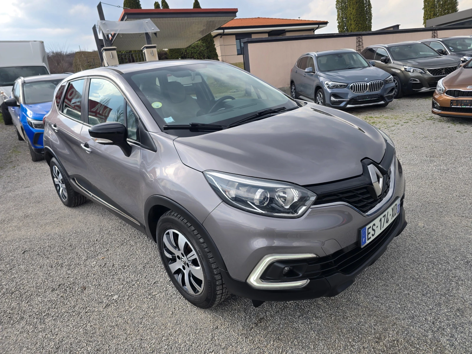 Renault Captur 1.5DCI-90K.C, AVTOMATIK-NAVI EURO6B, снимка 3 - Автомобили и джипове - 53755892