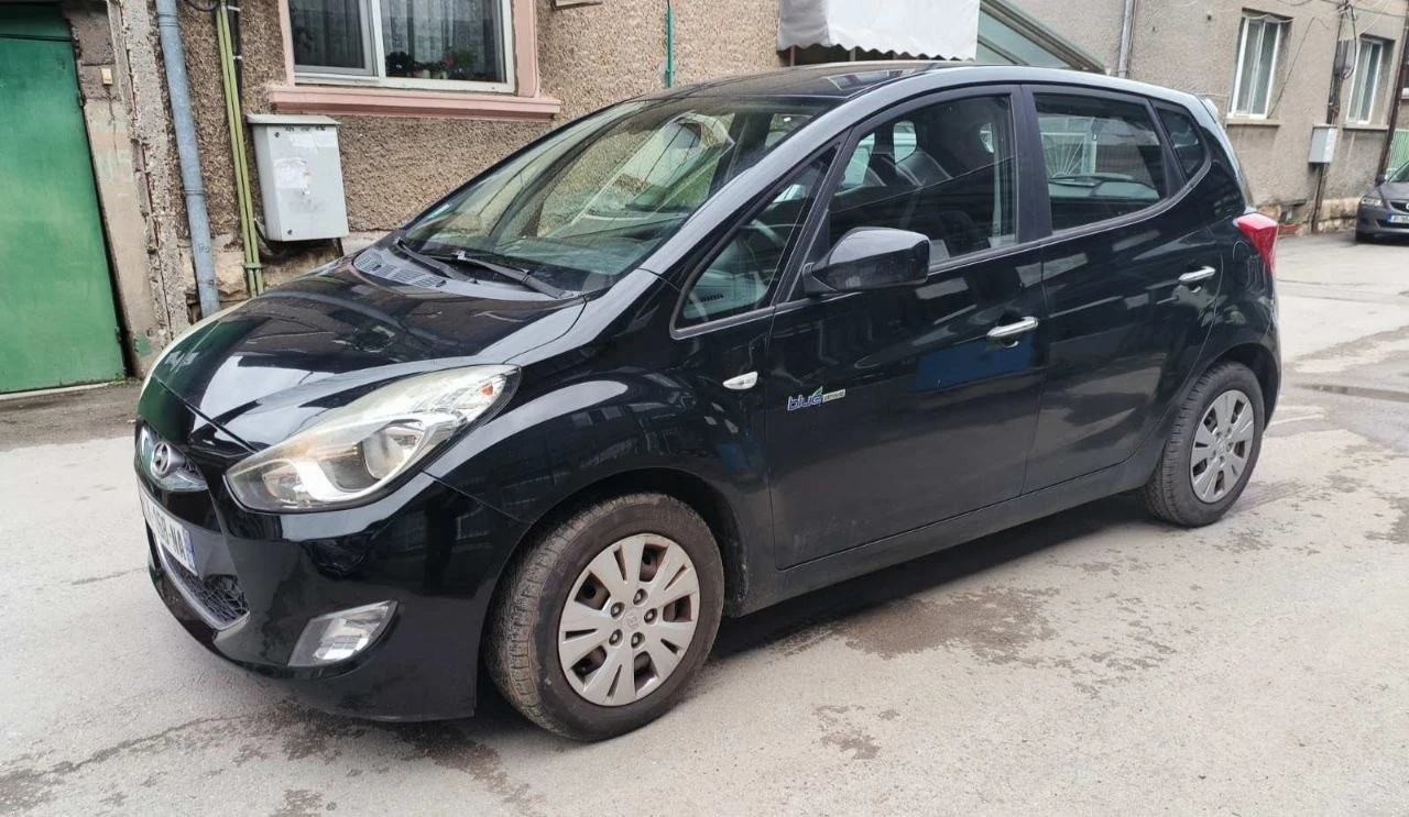 Hyundai Ix20 1.6 CRDi, снимка 4 - Автомобили и джипове - 54080831