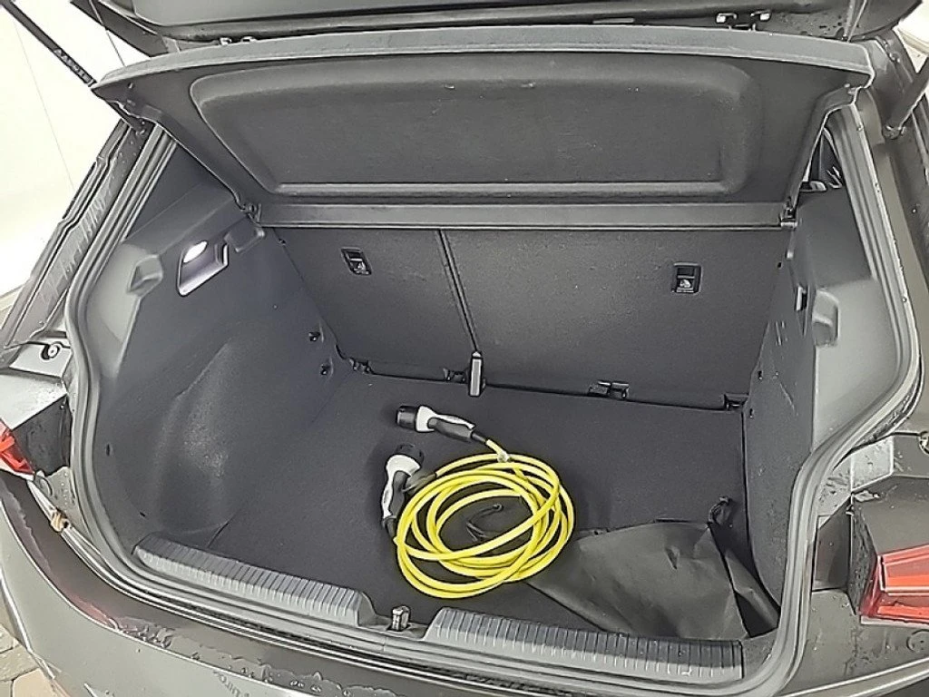 Cupra Born Essential, снимка 13 - Автомобили и джипове - 54147397