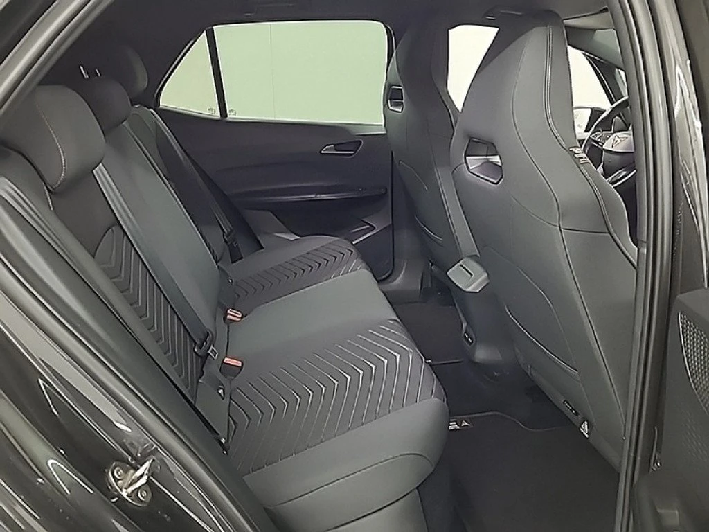 Cupra Born Essential, снимка 12 - Автомобили и джипове - 54147397