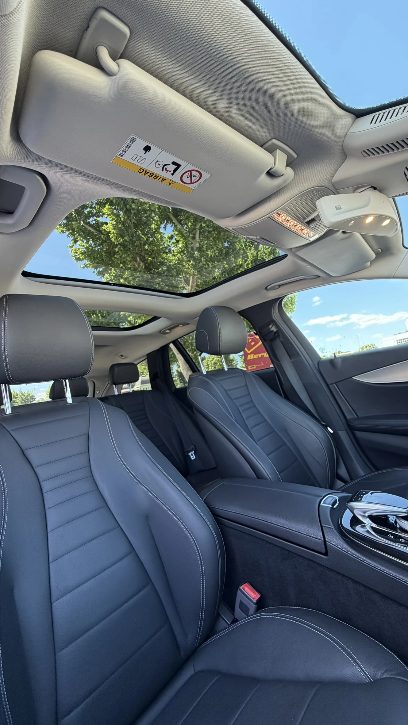 Mercedes-Benz E 350 KEYLESS, Distronic/Burmester/360 /HUD/Panorama, снимка 12 - Автомобили и джипове - 54710049