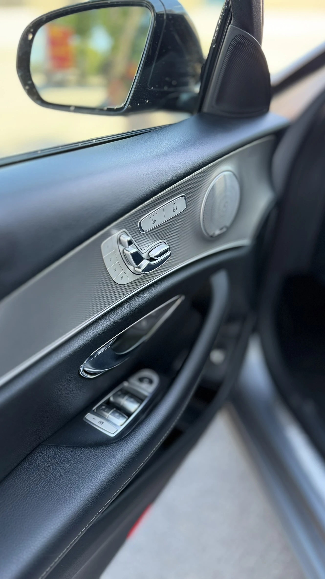 Mercedes-Benz E 350 KEYLESS, Distronic/Burmester/360 /HUD/Panorama, снимка 8 - Автомобили и джипове - 54710049