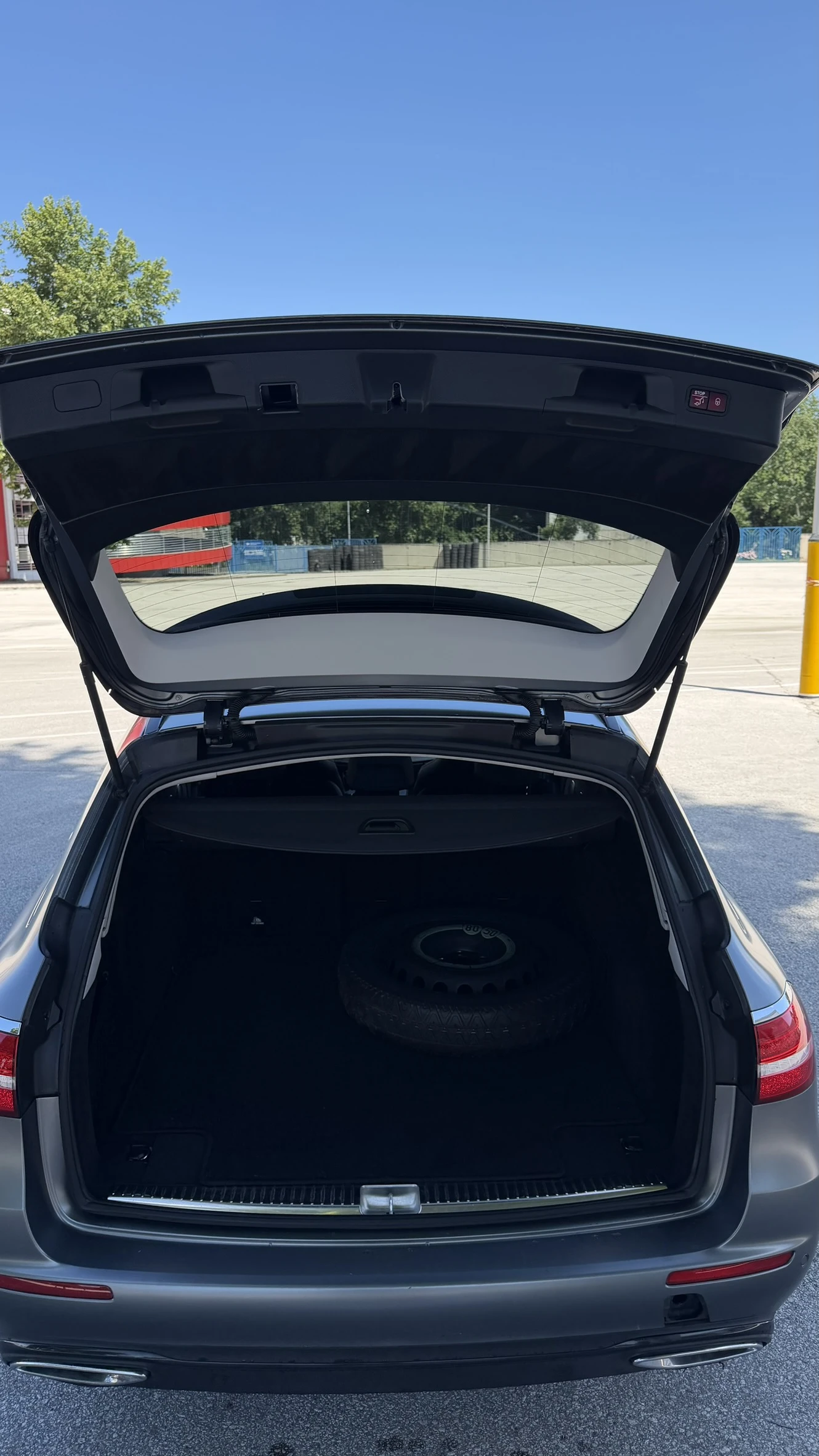 Mercedes-Benz E 350 KEYLESS, Distronic/Burmester/360 /HUD/Panorama, снимка 17 - Автомобили и джипове - 54710049
