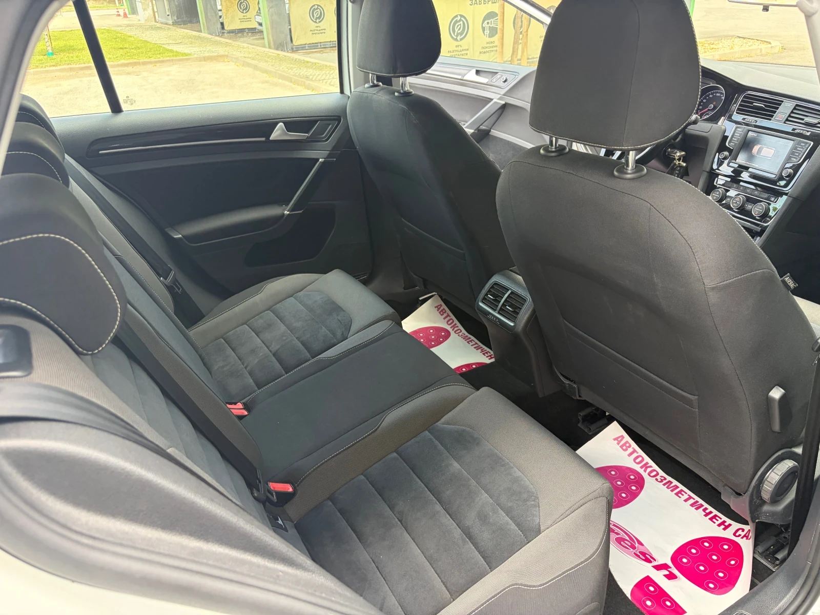 VW Golf 1.6 TDI NAVI EVRO 6B, снимка 14 - Автомобили и джипове - 55062981