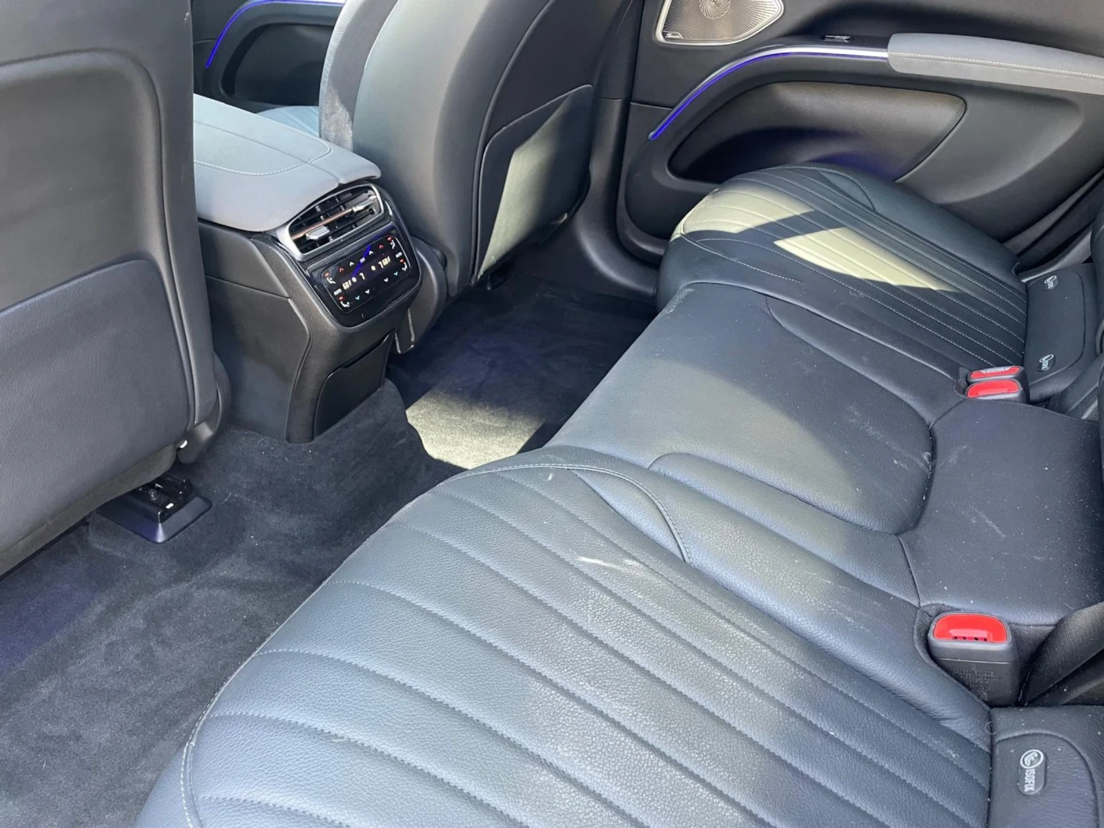 Mercedes-Benz EQS SUV 450+ | PREMIUM LUXURY | FULL MAX 790 км ПРОБЕГ, снимка 13 - Автомобили и джипове - 55149310