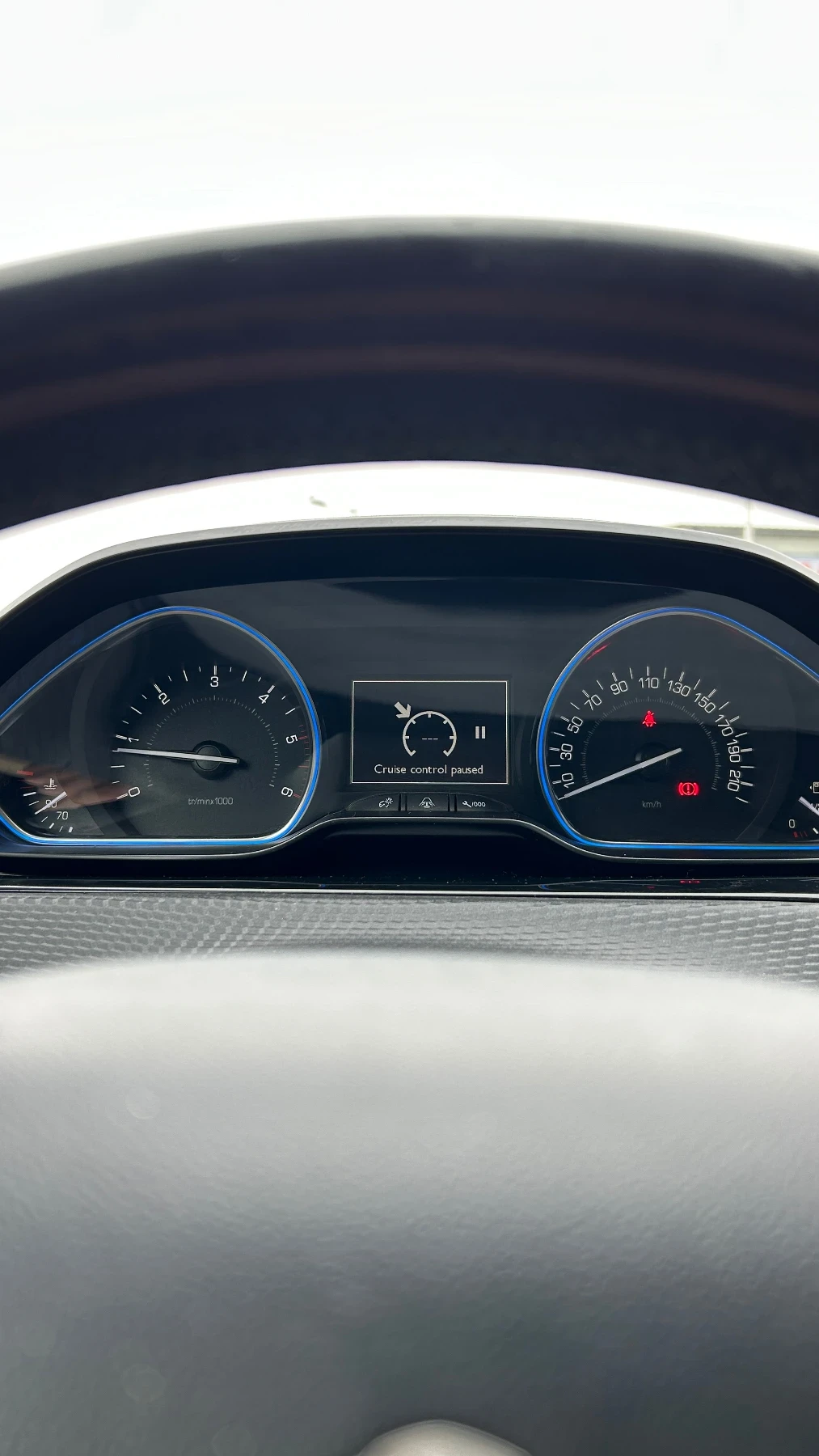 Peugeot 2008 1.6HDI, снимка 10 - Автомобили и джипове - 55515409