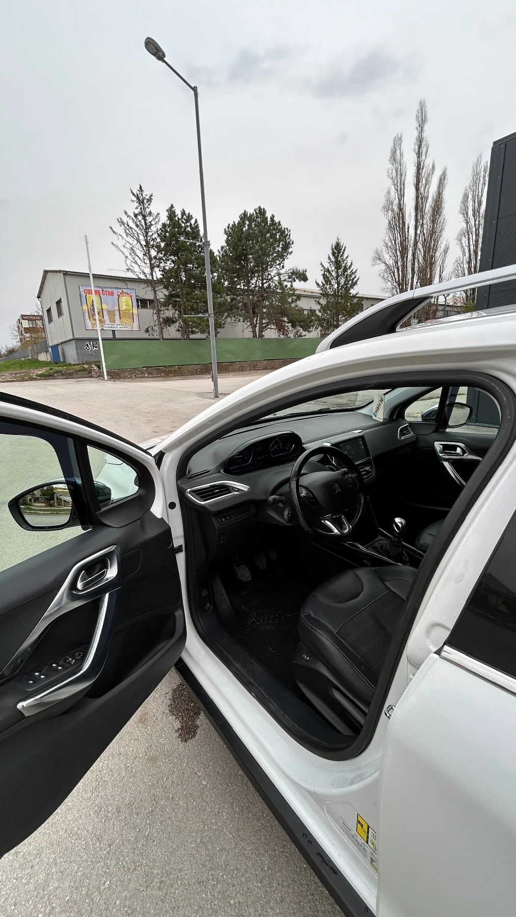 Peugeot 2008 1.6HDI, снимка 5 - Автомобили и джипове - 55515409