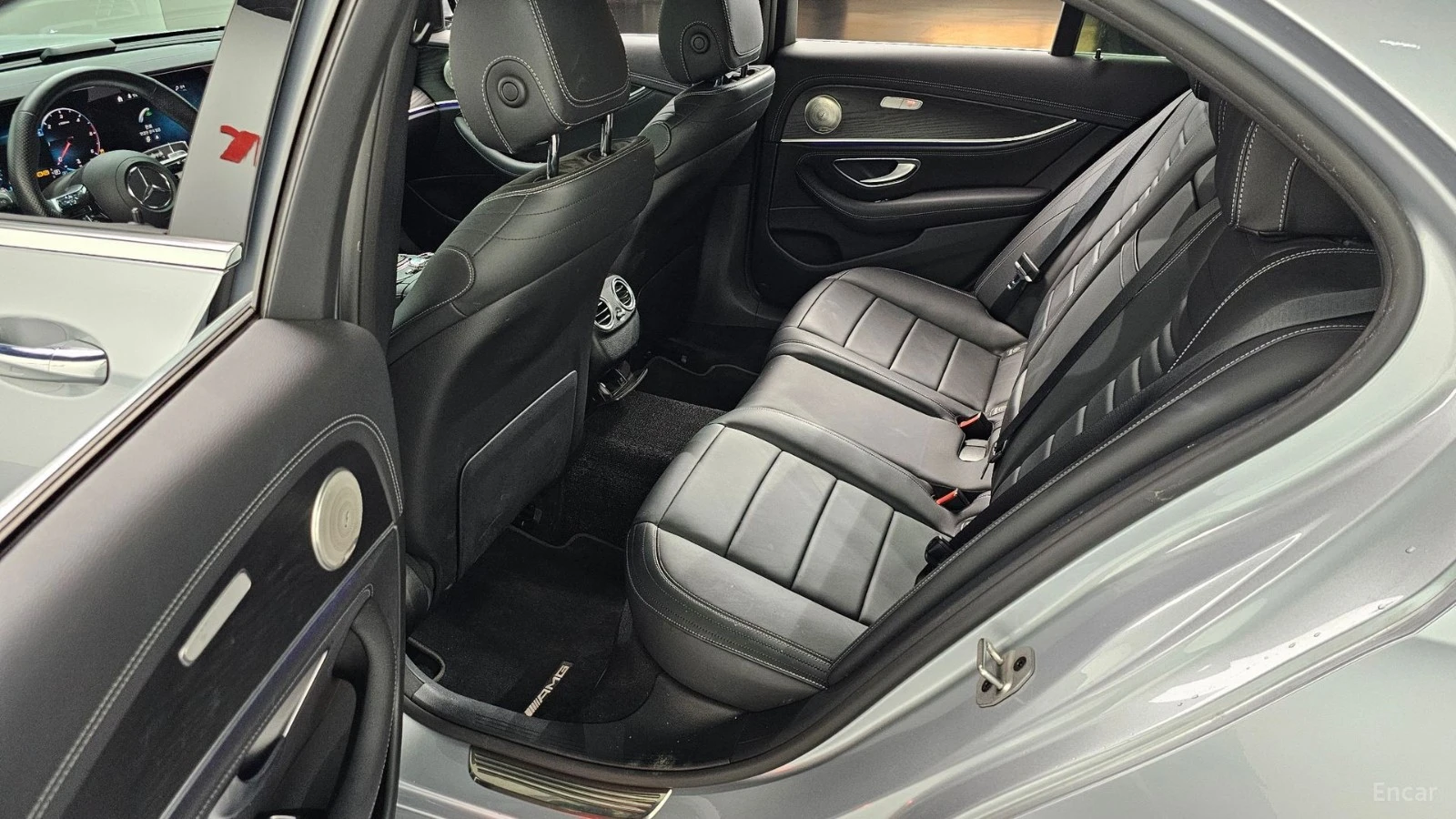 Mercedes-Benz E 220 d* 4MATIC* AMG-LINE* DISTRONIC* 360CAM* BURMESTER*, снимка 13 - Автомобили и джипове - 55642593