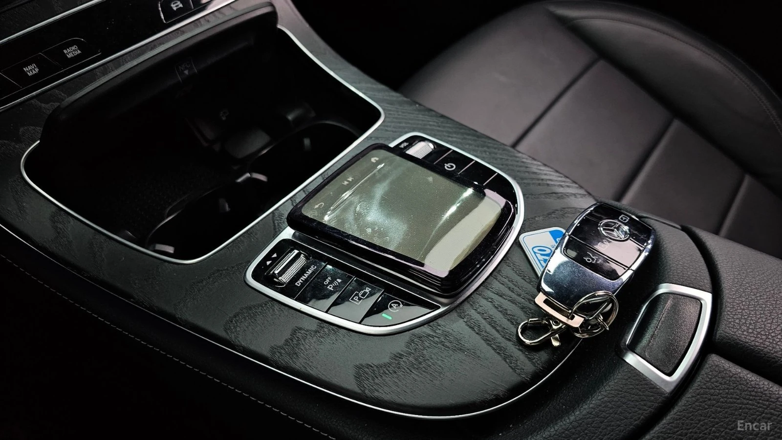 Mercedes-Benz E 220 d* 4MATIC* AMG-LINE* DISTRONIC* 360CAM* BURMESTER*, снимка 11 - Автомобили и джипове - 55642593