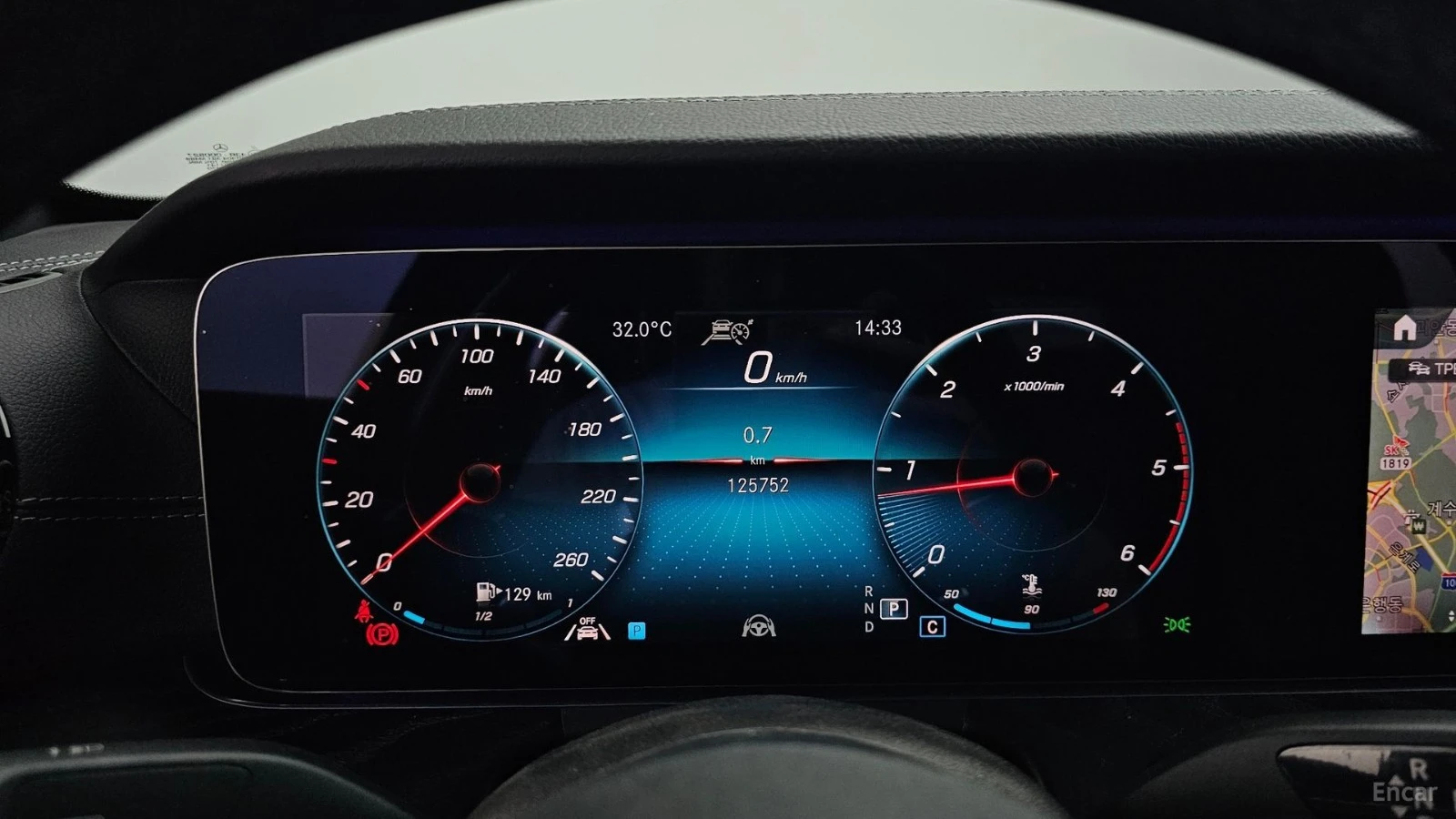 Mercedes-Benz E 220 d* 4MATIC* AMG-LINE* DISTRONIC* 360CAM* BURMESTER*, снимка 9 - Автомобили и джипове - 55642593