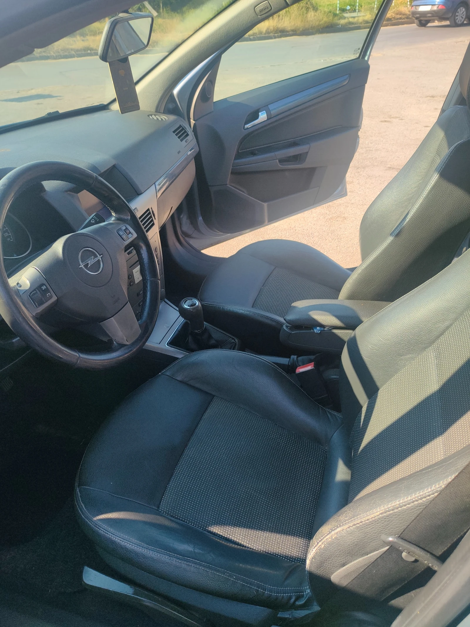 Opel Astra H, снимка 6 - Автомобили и джипове - 55665321