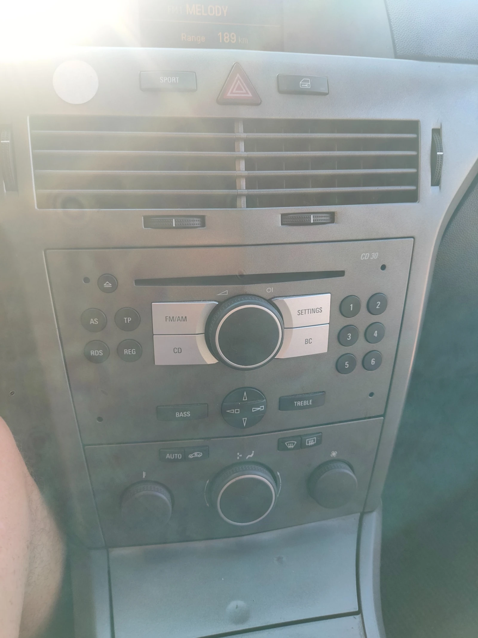 Opel Astra H, снимка 5 - Автомобили и джипове - 55665321