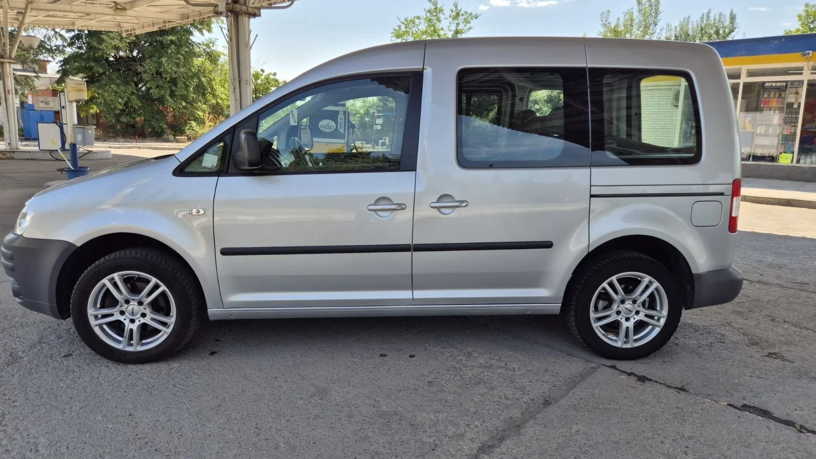 VW Caddy 1.9TDI Германия ТОП, снимка 7 - Автомобили и джипове - 55736434
