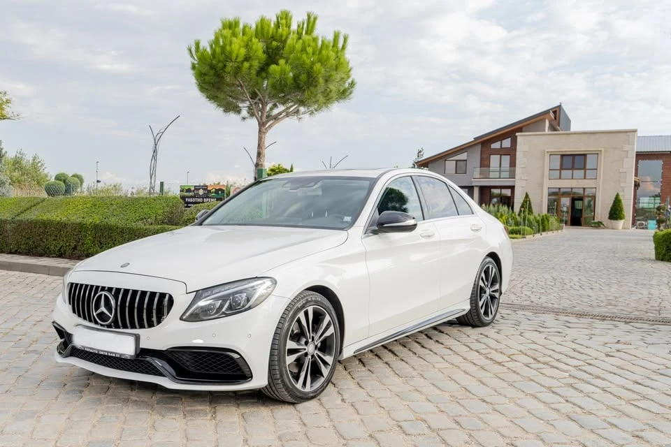Mercedes-Benz C 220 AMG Line
