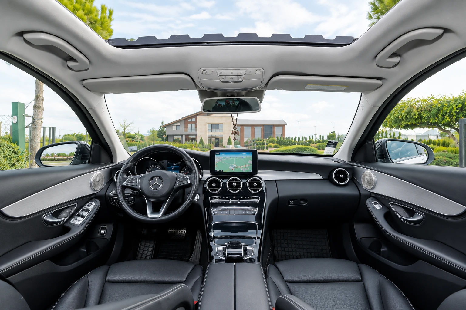Mercedes-Benz C 220 AMG Line, снимка 14 - Автомобили и джипове - 55769291