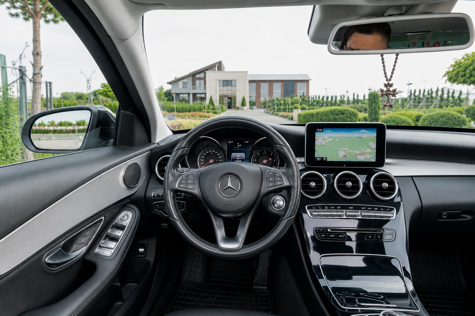 Mercedes-Benz C 220 AMG Line, снимка 13 - Автомобили и джипове - 55769291