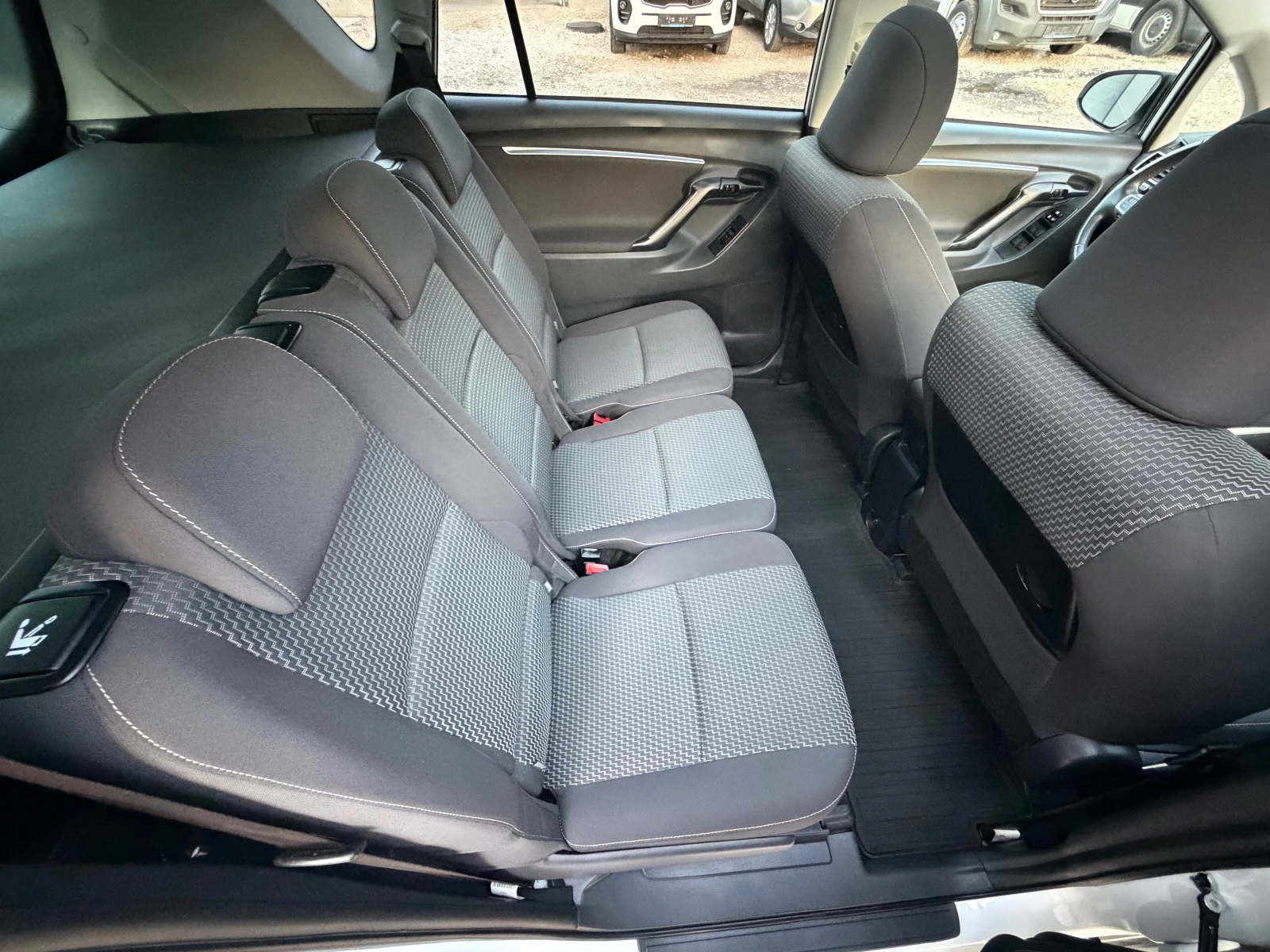 Toyota Verso D4D* FACE* PANORAMA* , снимка 9 - Автомобили и джипове - 55853931